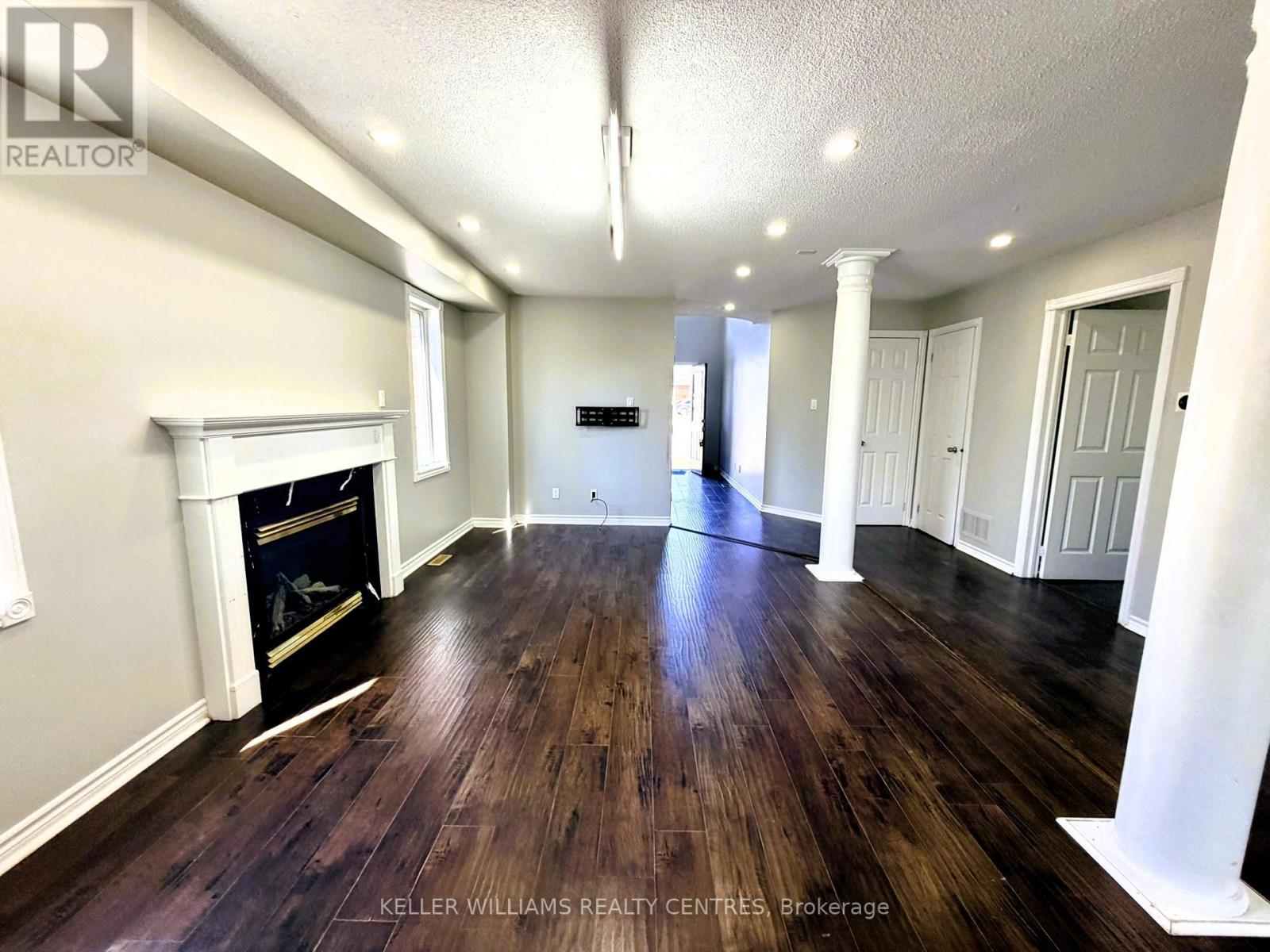 Upper - 53 Stollar Boulevard, Barrie (Little Lake), Ontario  L4M 6N3 - Photo 6 - S13004740