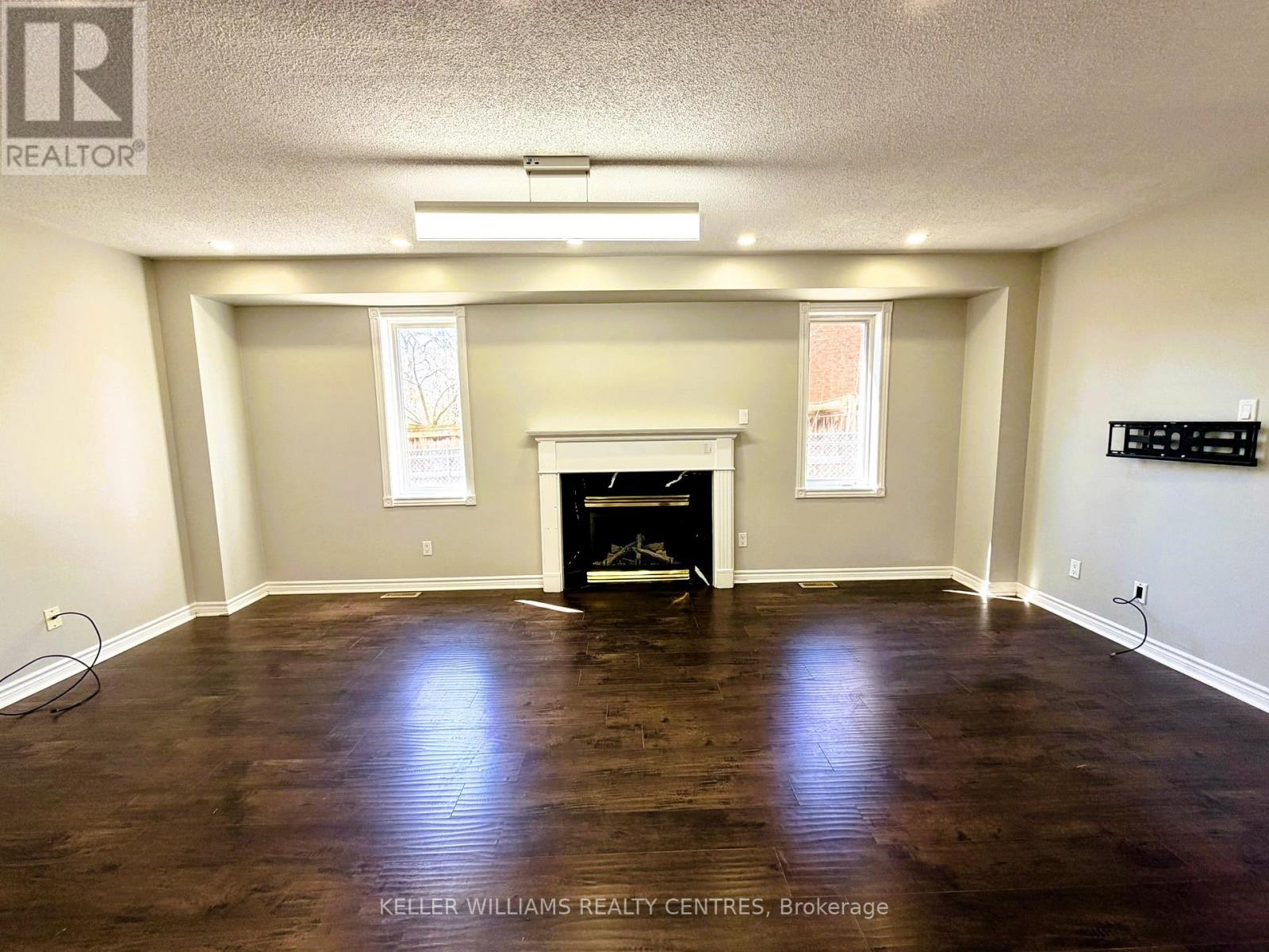 Upper - 53 Stollar Boulevard, Barrie (Little Lake), Ontario  L4M 6N3 - Photo 8 - S13004740