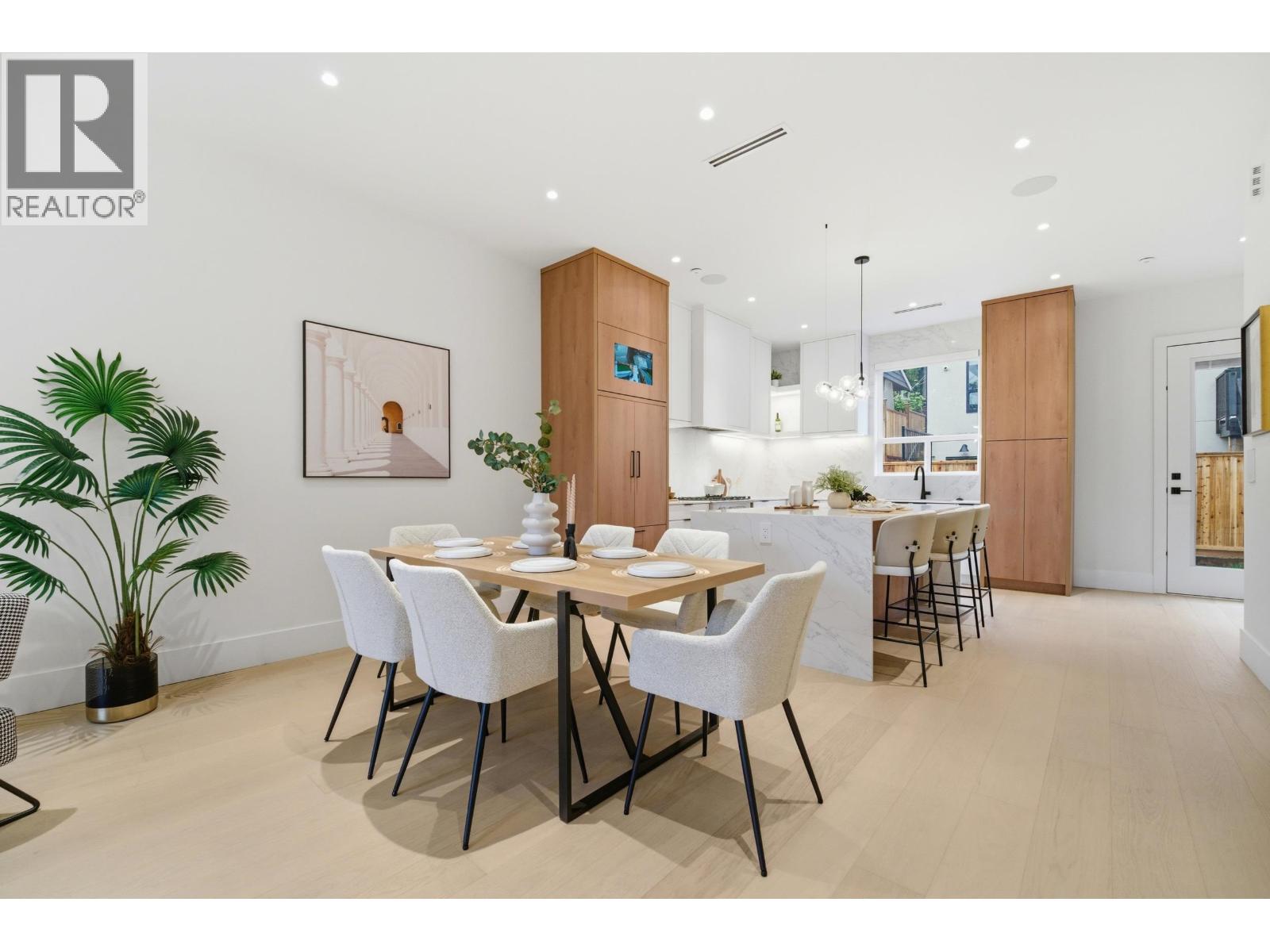 4 6070 Elgin Avenue, Burnaby, British Columbia  V0V 0V0 - Photo 2 - R3111253