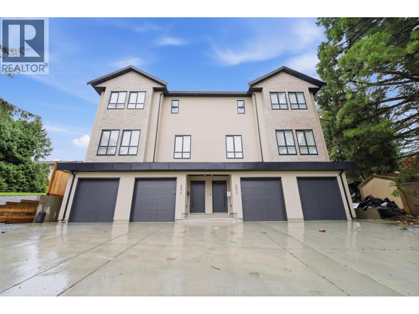 4 6070 Elgin Avenue, Burnaby, British Columbia  V0V 0V0 - Photo 1 - R3111253