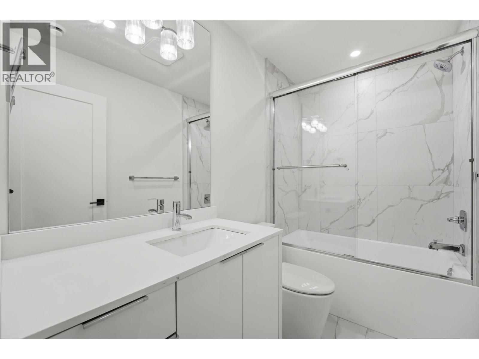 4 6070 Elgin Avenue, Burnaby, British Columbia  V0V 0V0 - Photo 25 - R3111253