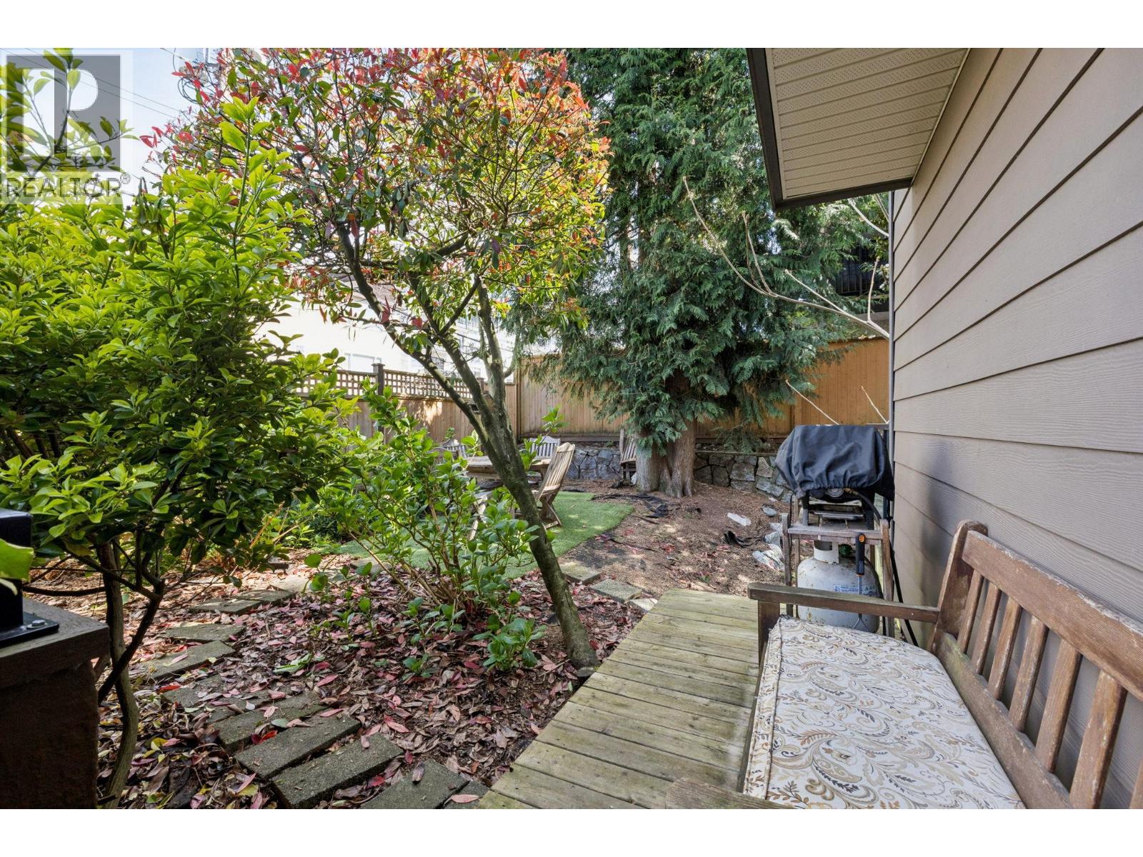 152a W 18th Street, North Vancouver, British Columbia  V7M 1W4 - Photo 27 - R3111234