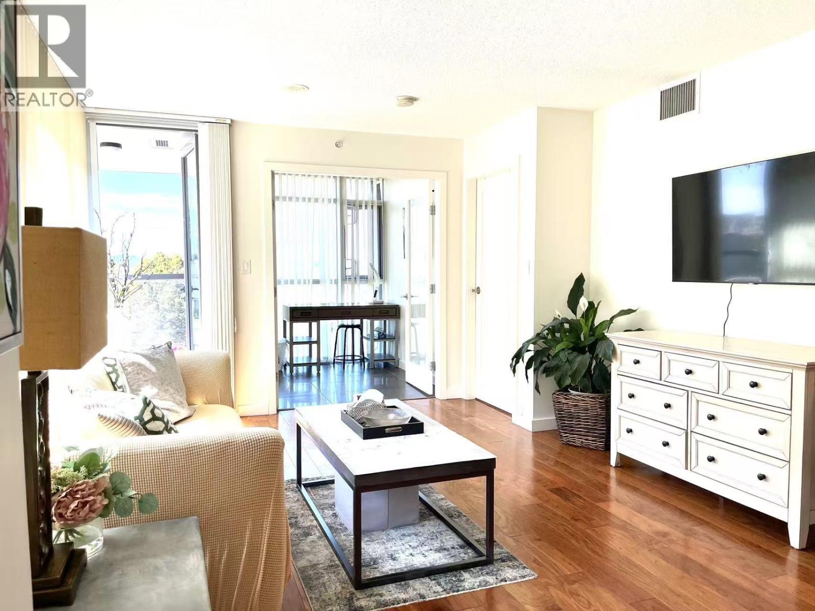 662 2080 W Broadway, Vancouver, British Columbia V6J 0C7 - Photo 2 - R3111860