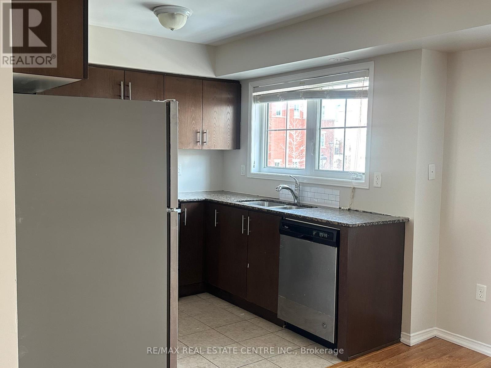 6 - 2476 Post Road, Oakville, Ontario  L6H 0K1 - Photo 1 - W13004716