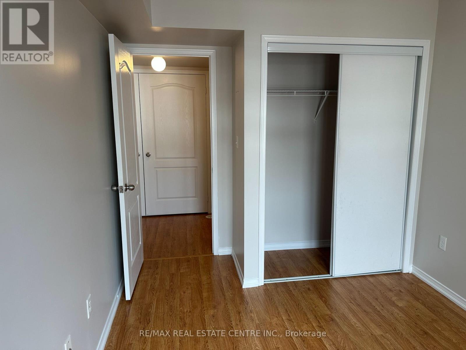 6 - 2476 Post Road, Oakville, Ontario  L6H 0K1 - Photo 8 - W13004716