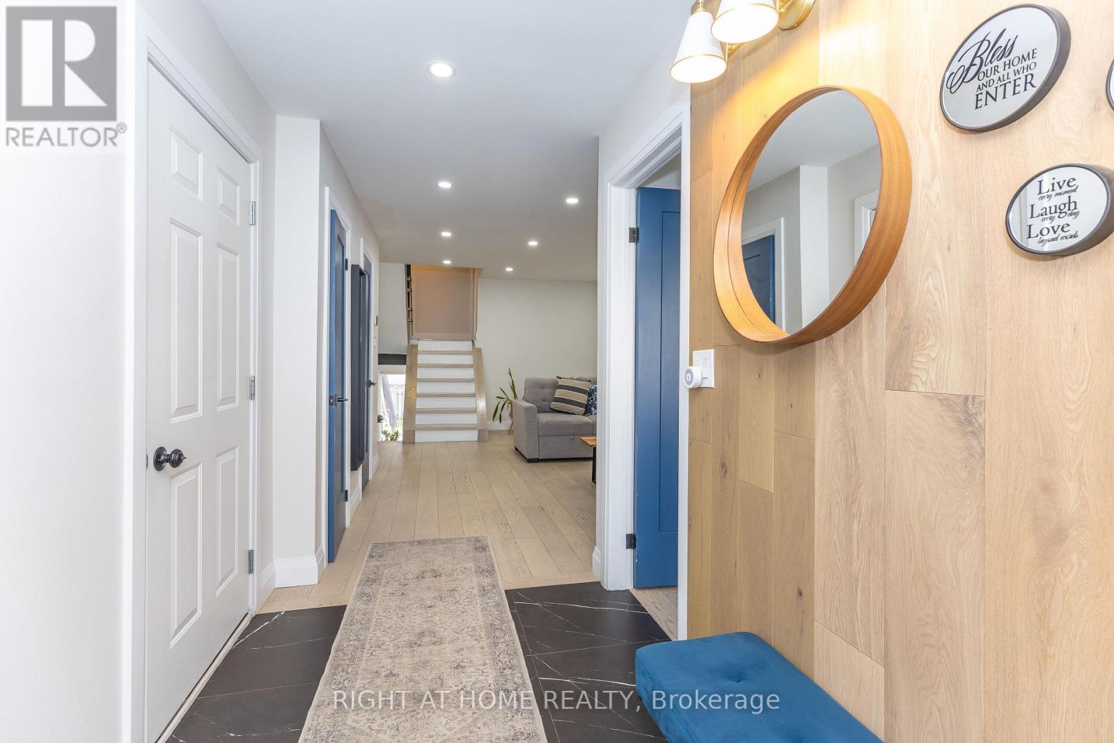 3512 Toffee Street E, Burlington, Ontario  L7M 3G3 - Photo 3 - W13004734