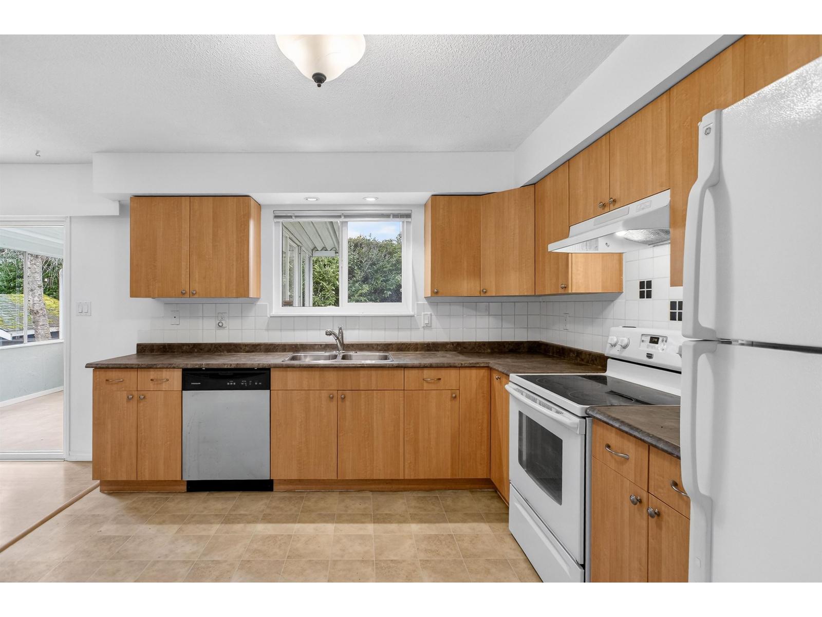 1855 156 Street, Surrey, British Columbia  V4A 4T5 - Photo 14 - R3084493