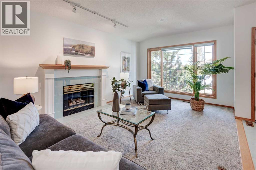 4 Christie Gardens Sw, Calgary, Alberta  T3H 3B5 - Photo 4 - A2277543