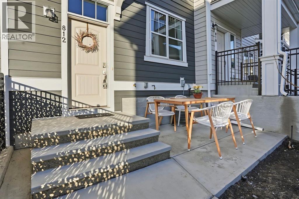 812 Cranbrook Walk Se, Calgary, Alberta  T3M 2V5 - Photo 5 - A2298479