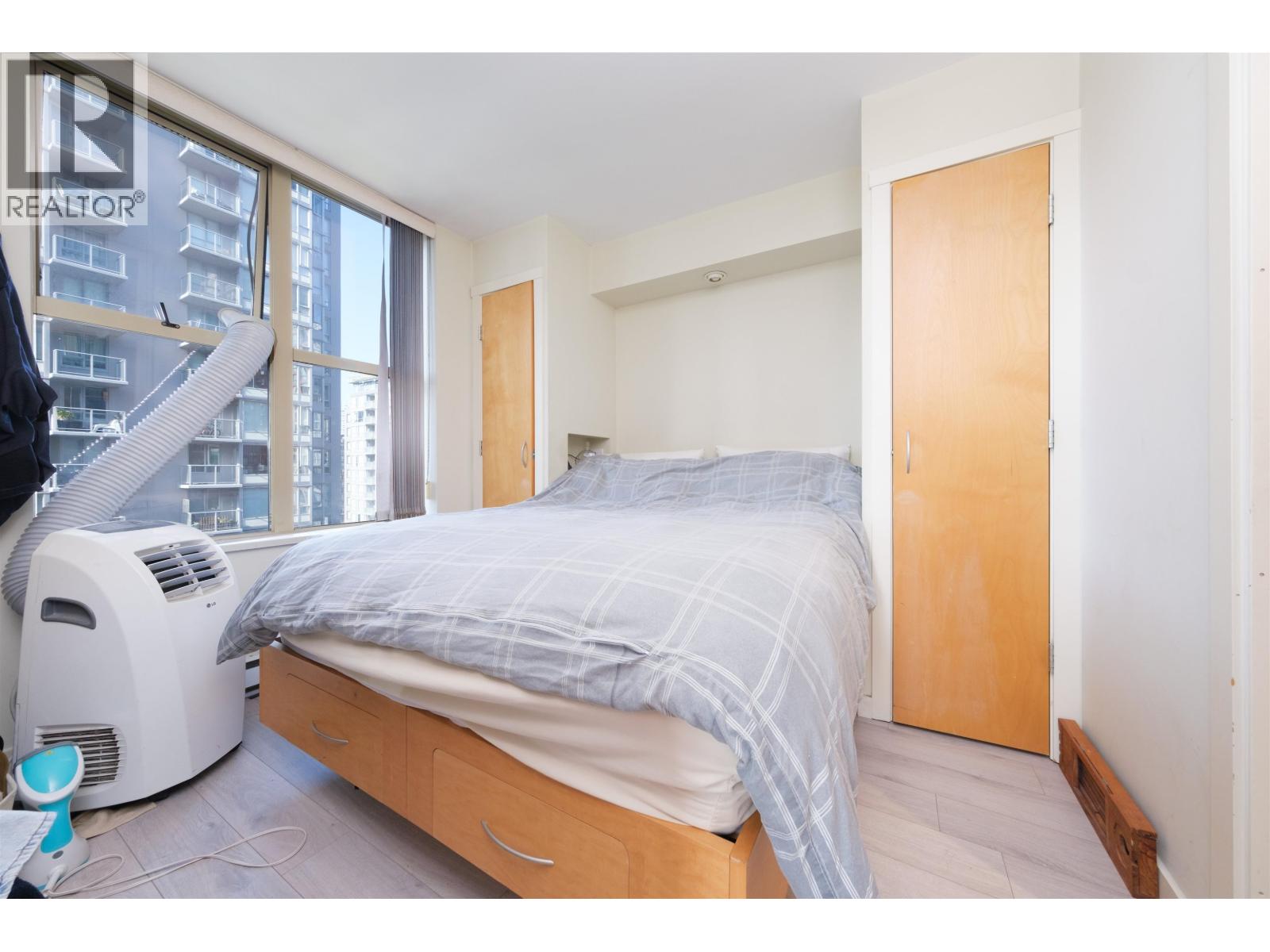 1507 989 Richards Street, Vancouver, British Columbia  V6B 6R6 - Photo 5 - R3112197