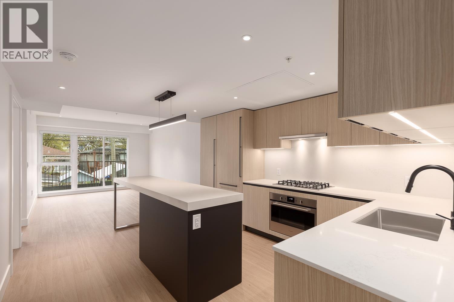 210 2235 E Broadway, Vancouver, British Columbia  V5N 0J5 - Photo 4 - R3112198