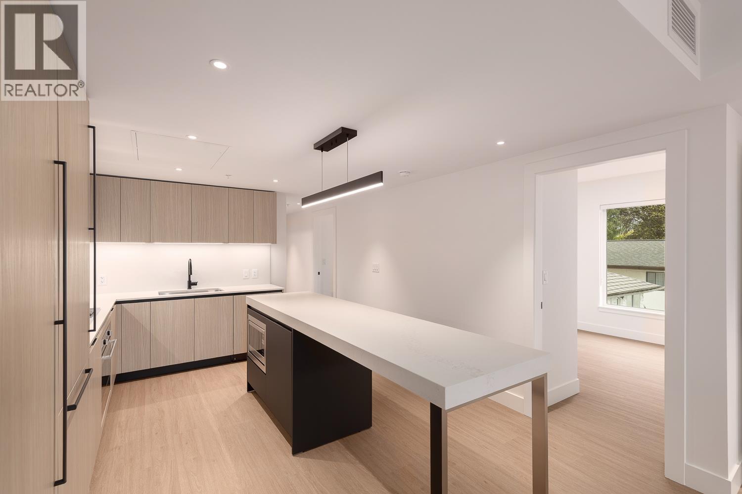 210 2235 E Broadway, Vancouver, British Columbia  V5N 0J5 - Photo 7 - R3112198