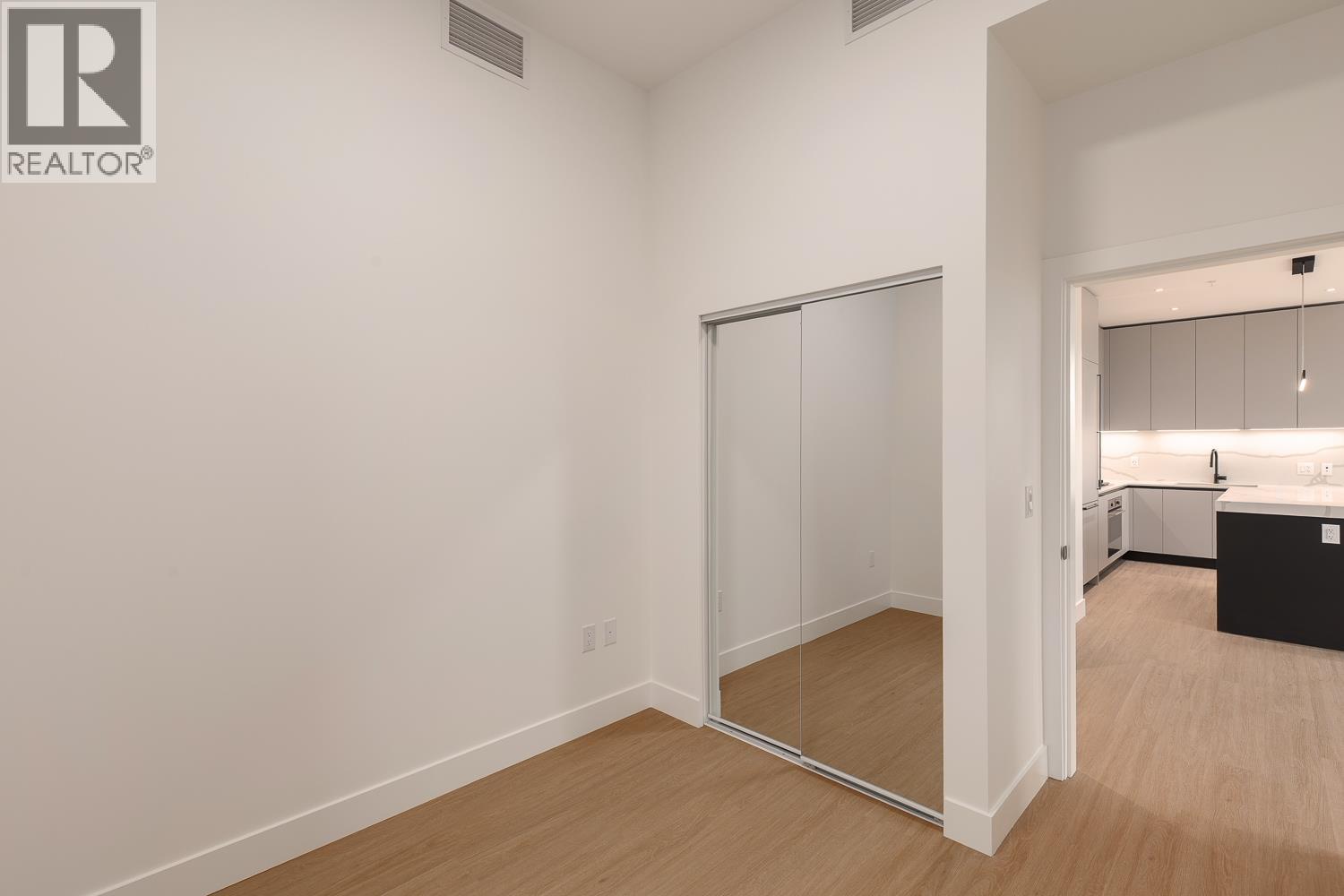 602 2235 E Broadway, Vancouver, British Columbia  V5N 0J5 - Photo 13 - R3112203