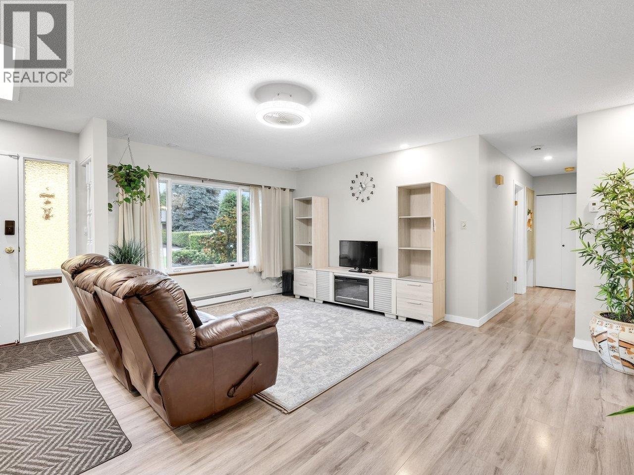 4651 56 Street, Ladner, British Columbia V4K 3X4 - Photo 3 - R3111765