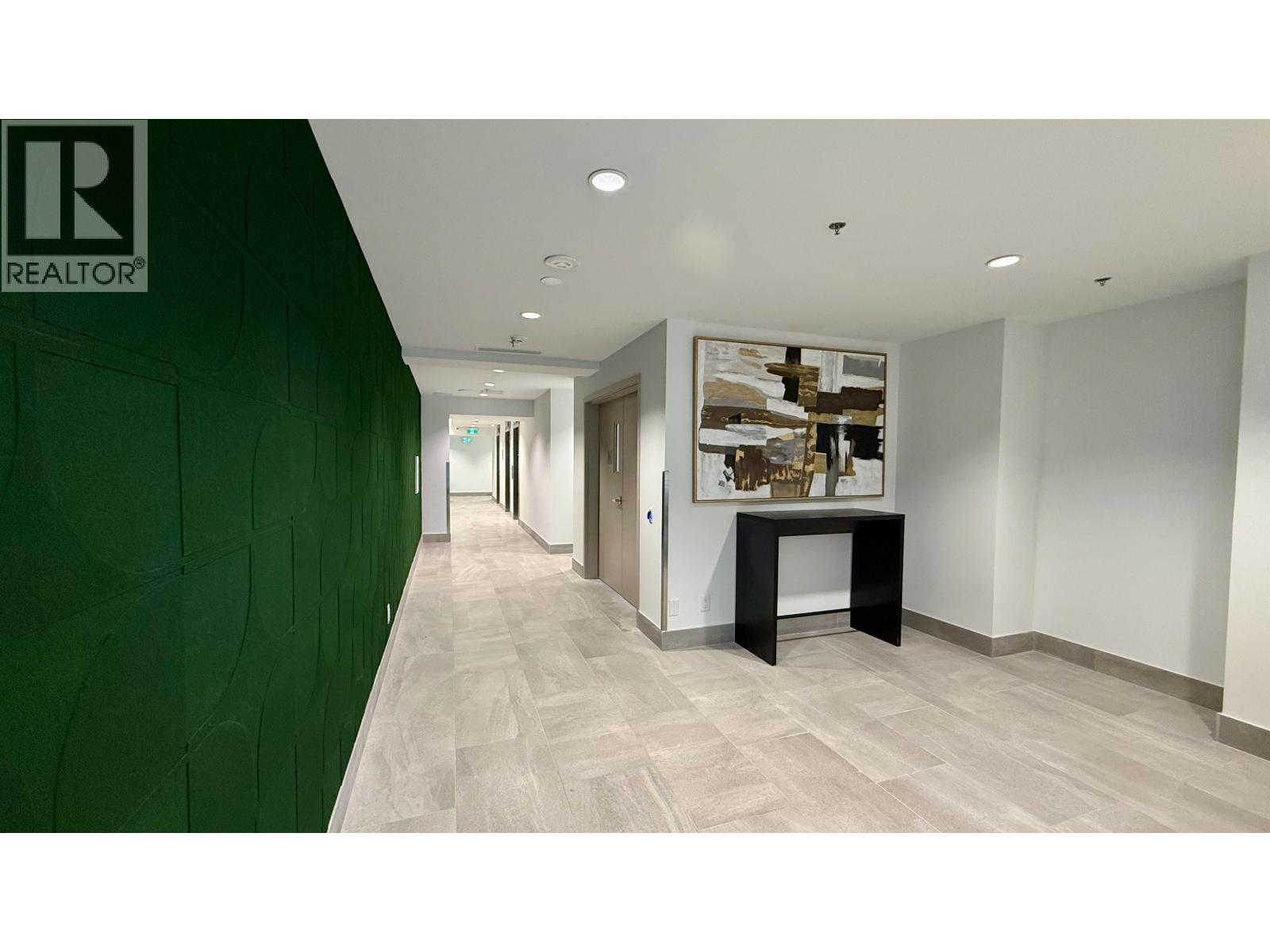 1109 2381 Beta, Burnaby, British Columbia  V5C 3N1 - Photo 3 - R3112194