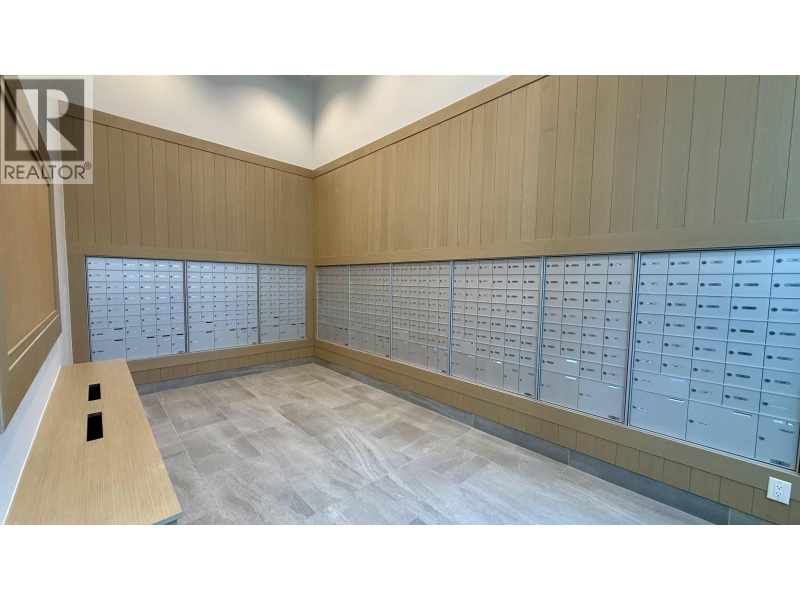 1109 2381 Beta, Burnaby, British Columbia  V5C 3N1 - Photo 4 - R3112194