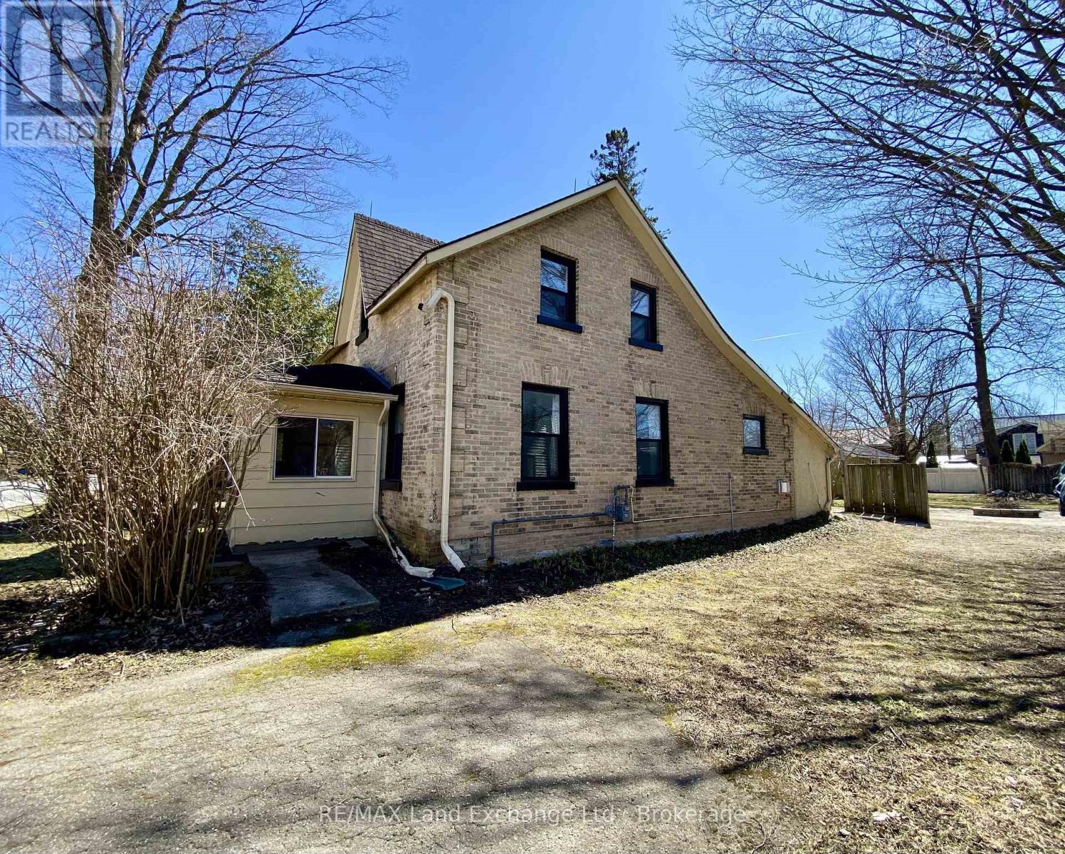 656 Market Street, Saugeen Shores, Ontario  N0H 2C0 - Photo 2 - X13004784