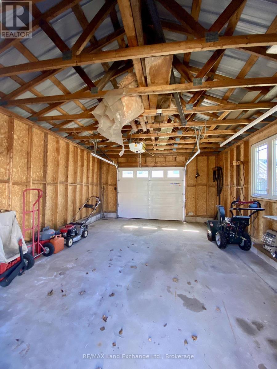 656 Market Street, Saugeen Shores, Ontario  N0H 2C0 - Photo 37 - X13004784