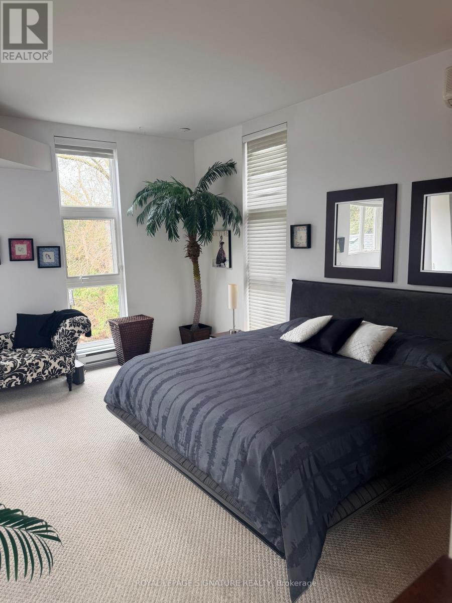 90 Berkinshaw Crescent, Toronto, Ontario  M3B 2T2 - Photo 24 - C13004774