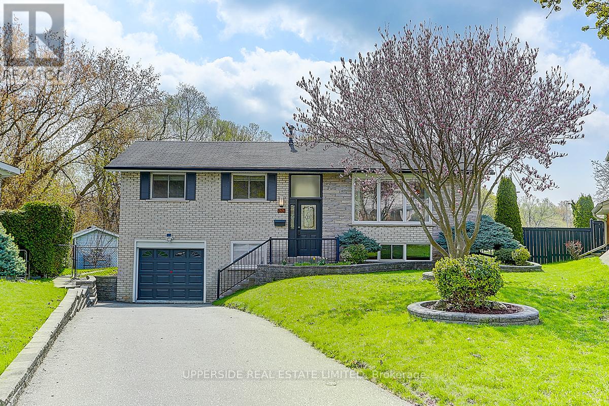 853 CAPRI COURT, Oshawa, Ontario