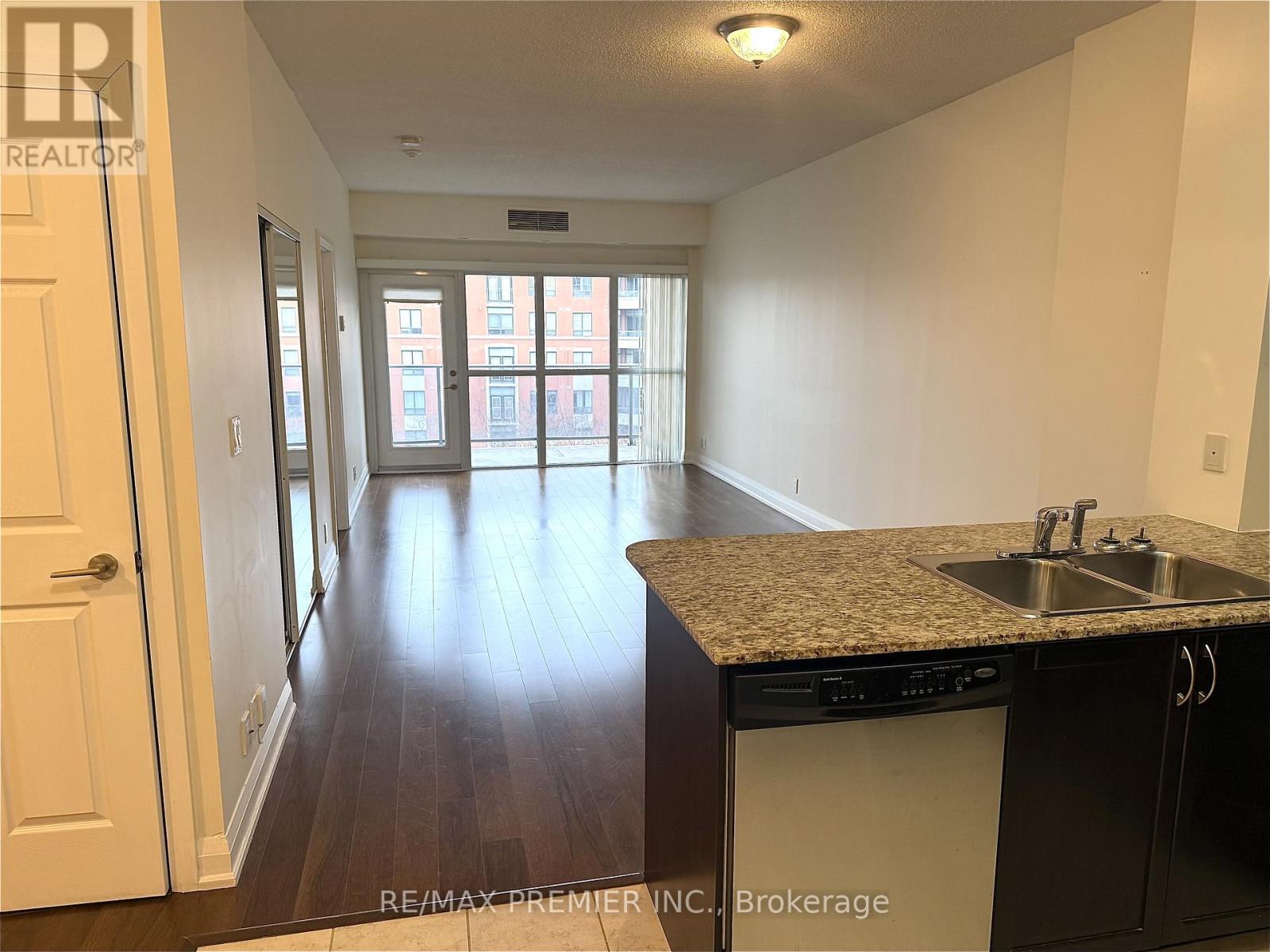 406 - 83 Woodbridge Avenue, Vaughan, Ontario  L4L 0C8 - Photo 6 - N13004758