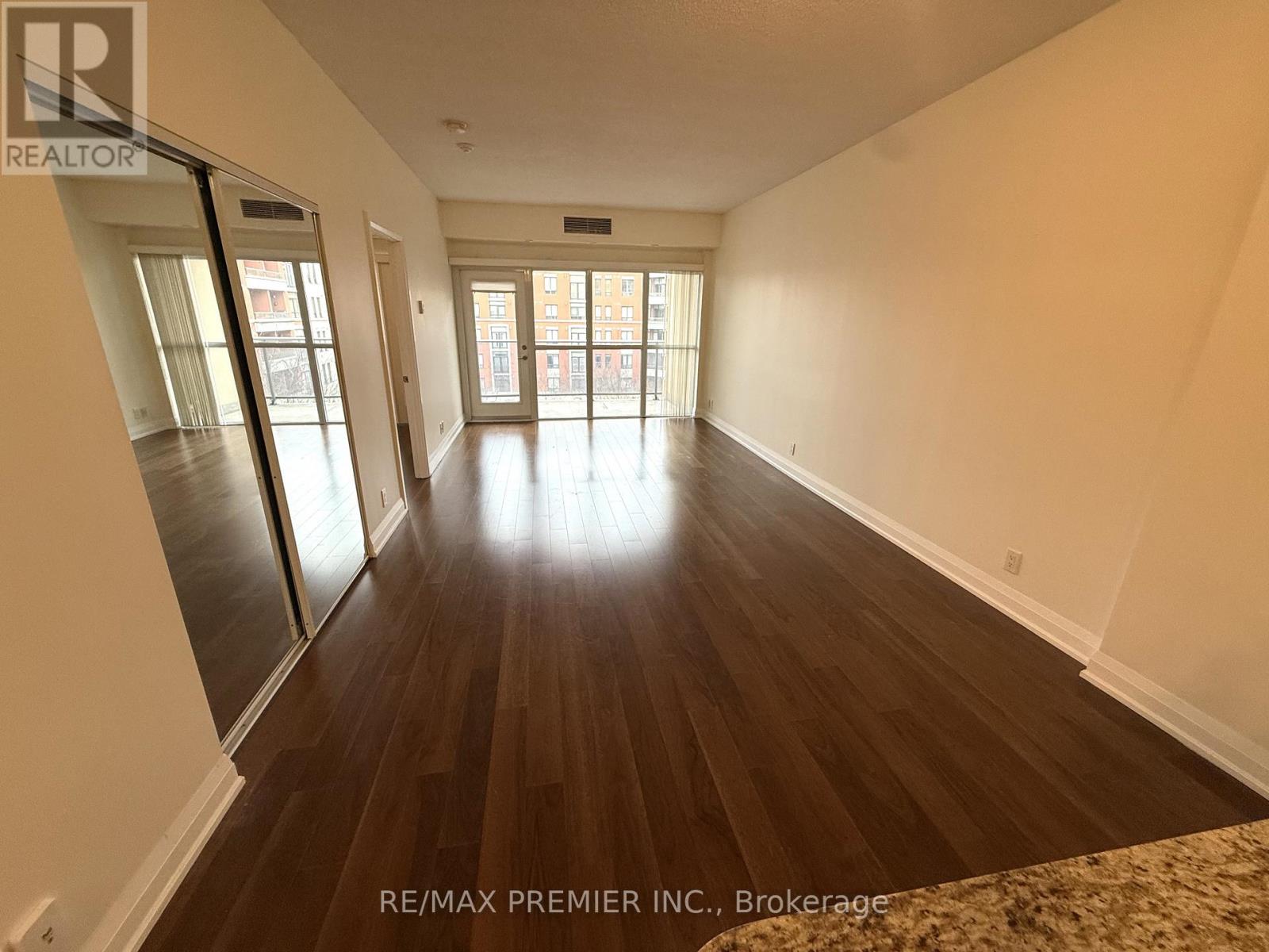 406 - 83 Woodbridge Avenue, Vaughan, Ontario  L4L 0C8 - Photo 7 - N13004758