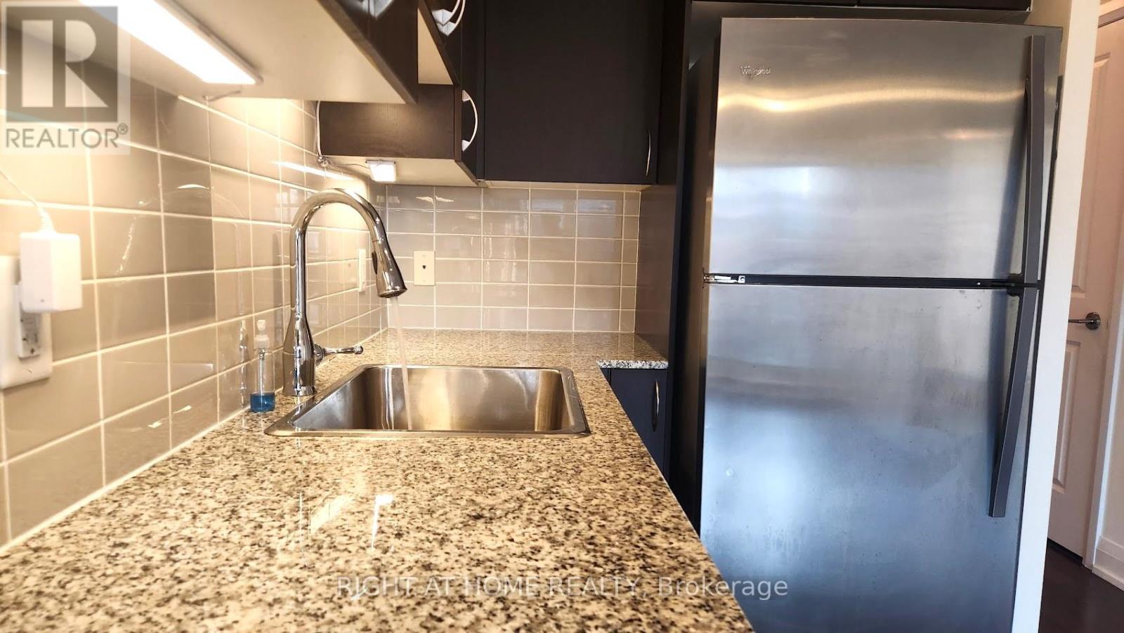 915 - 372 Highway 7 Street E, Richmond Hill, Ontario  L4B 0C6 - Photo 9 - N13004764