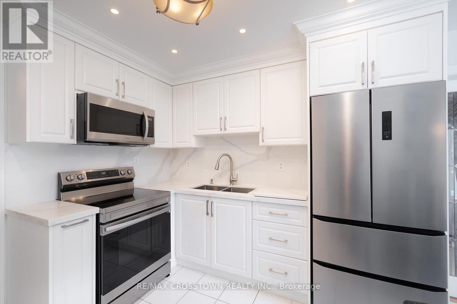 119 Fieldgate Drive, Vaughan, Ontario  L6A 1K5 - Photo 8 - N13004776