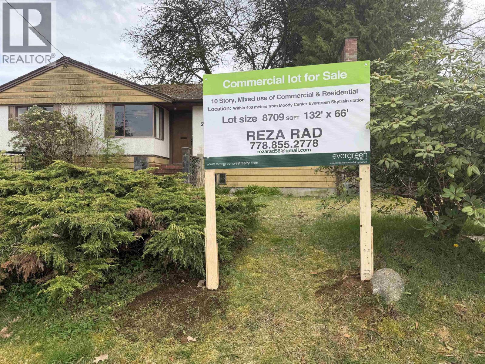 2811 St Johns Street, Port Moody, British Columbia  V3H 2B9 - Photo 4 - R3104049