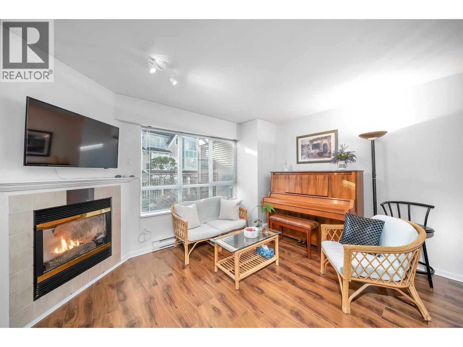 54 6577 Southoaks Crescent, Burnaby, British Columbia V5E 4J9 - Photo 6 - R3112195