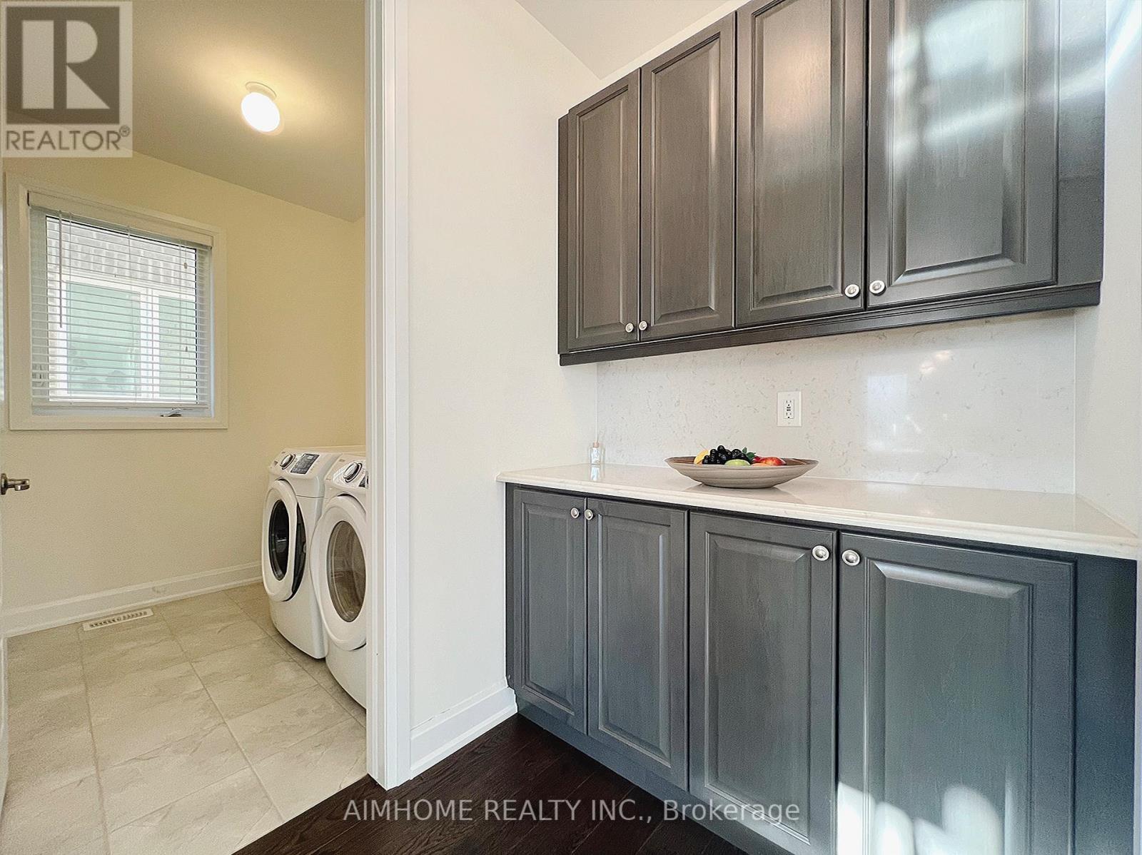 3154 Carding Mill Trail, Oakville, Ontario  L6M 0Z5 - Photo 19 - W13004788