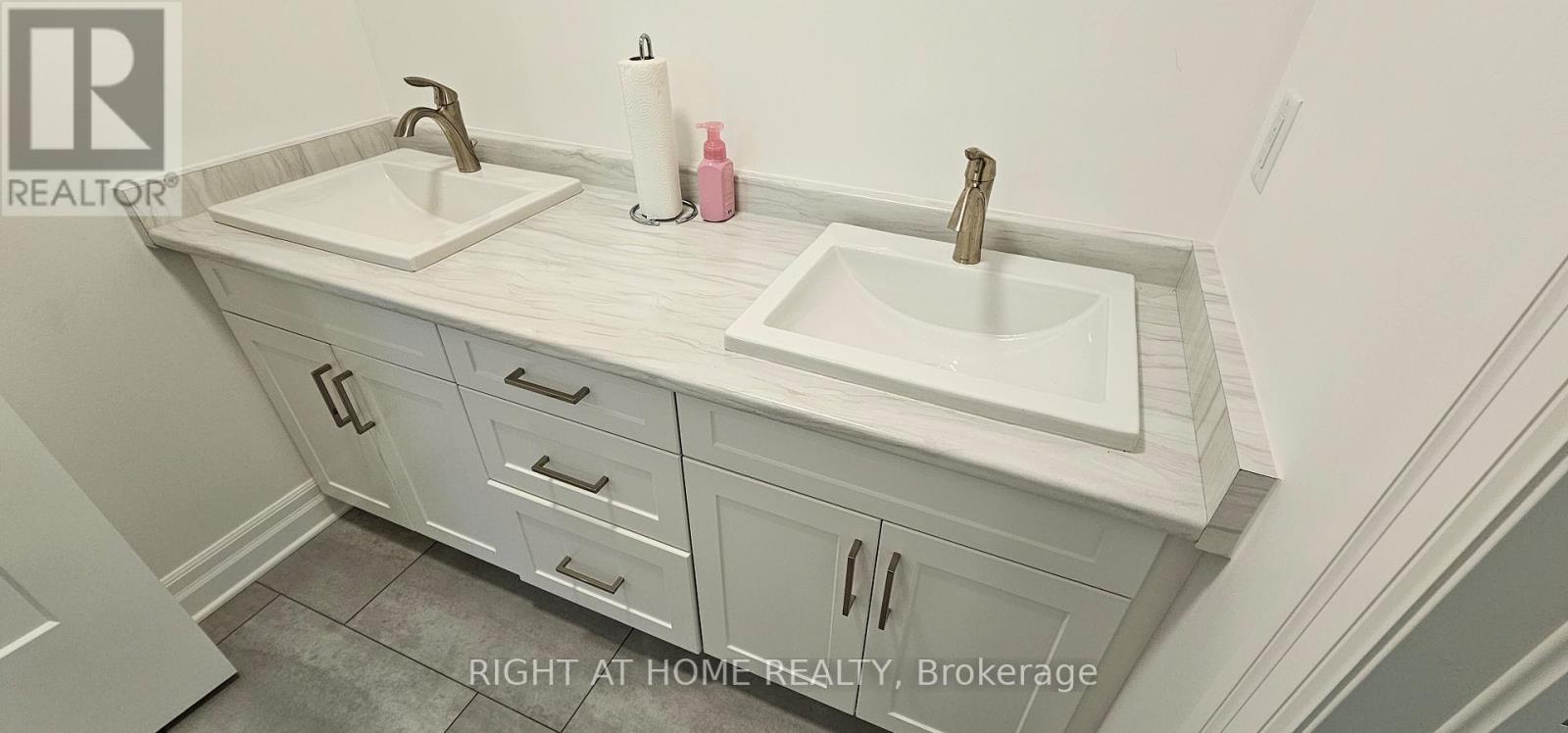 Upper - 7499 Marvel Drive, Niagara Falls, Ontario  L2H 3V8 - Photo 21 - X13004770