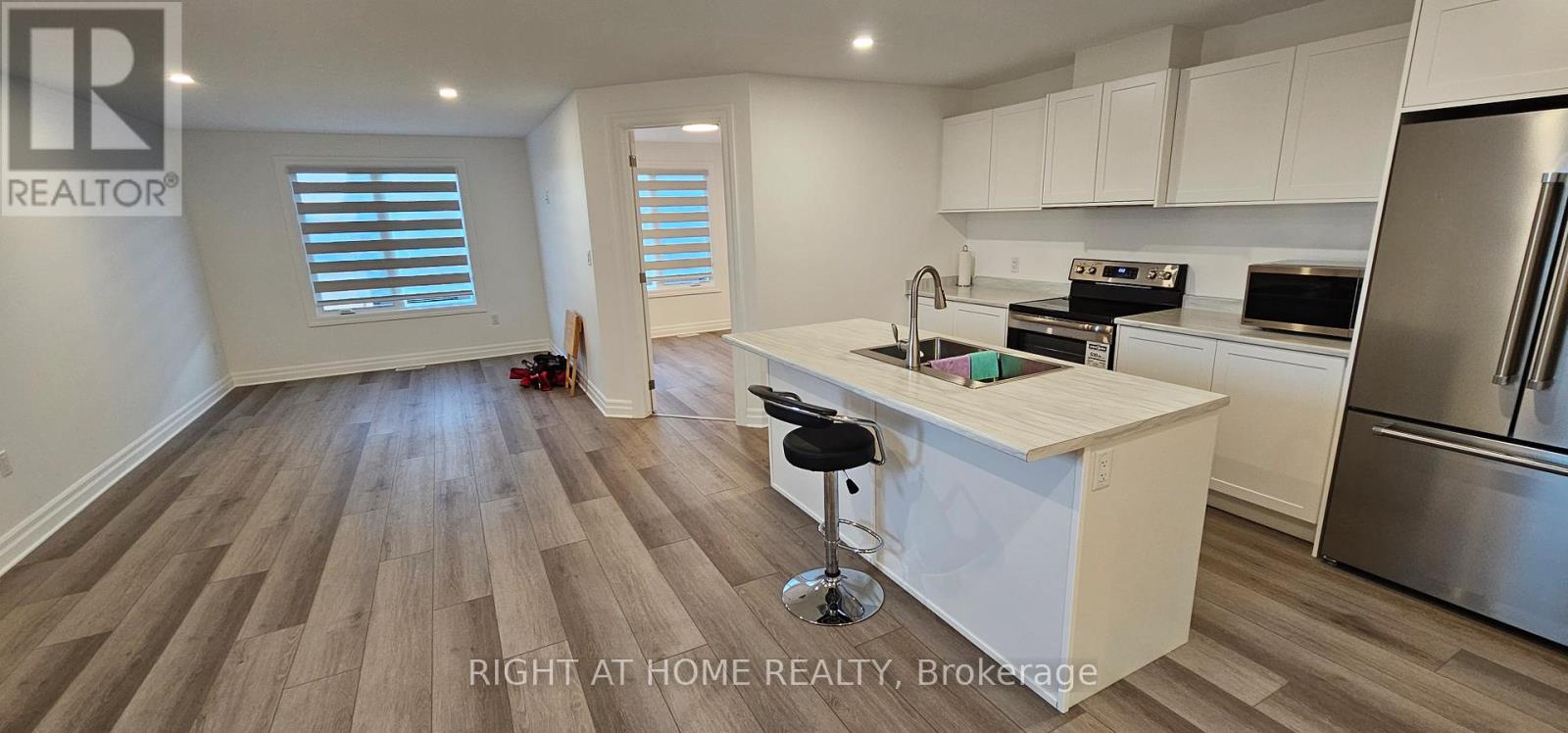 Upper - 7499 Marvel Drive, Niagara Falls, Ontario  L2H 3V8 - Photo 3 - X13004770