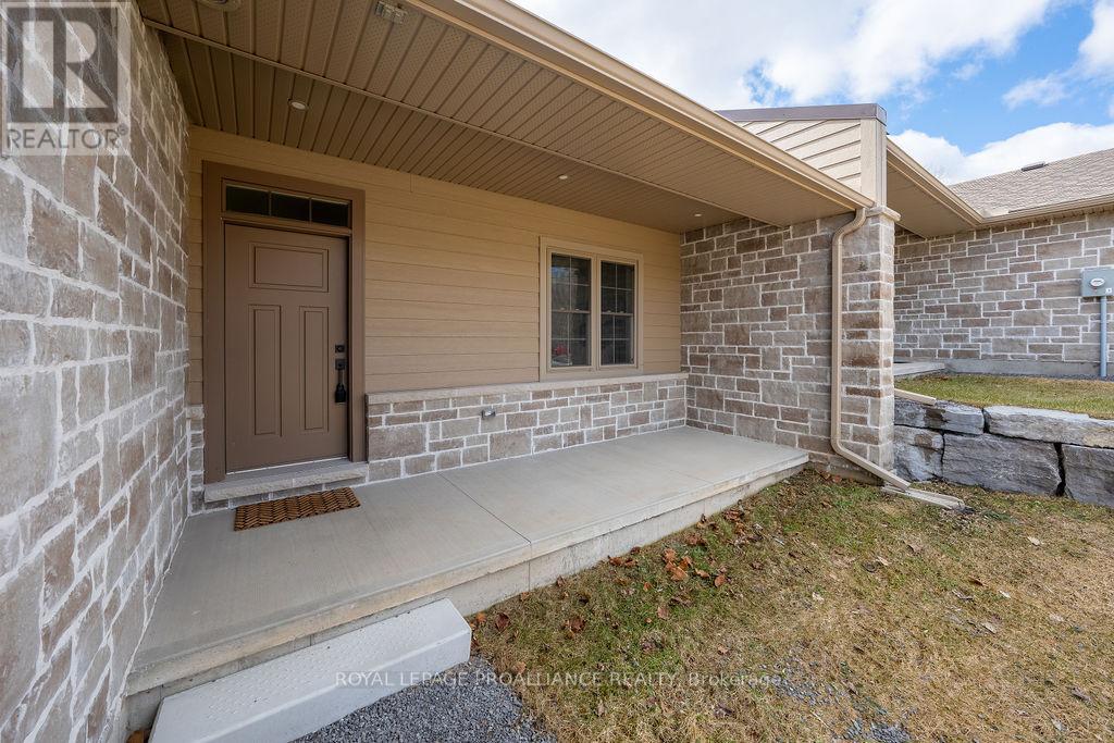 71 Seymour Street W, Centre Hastings, Ontario  K0K 2K0 - Photo 6 - X13004826