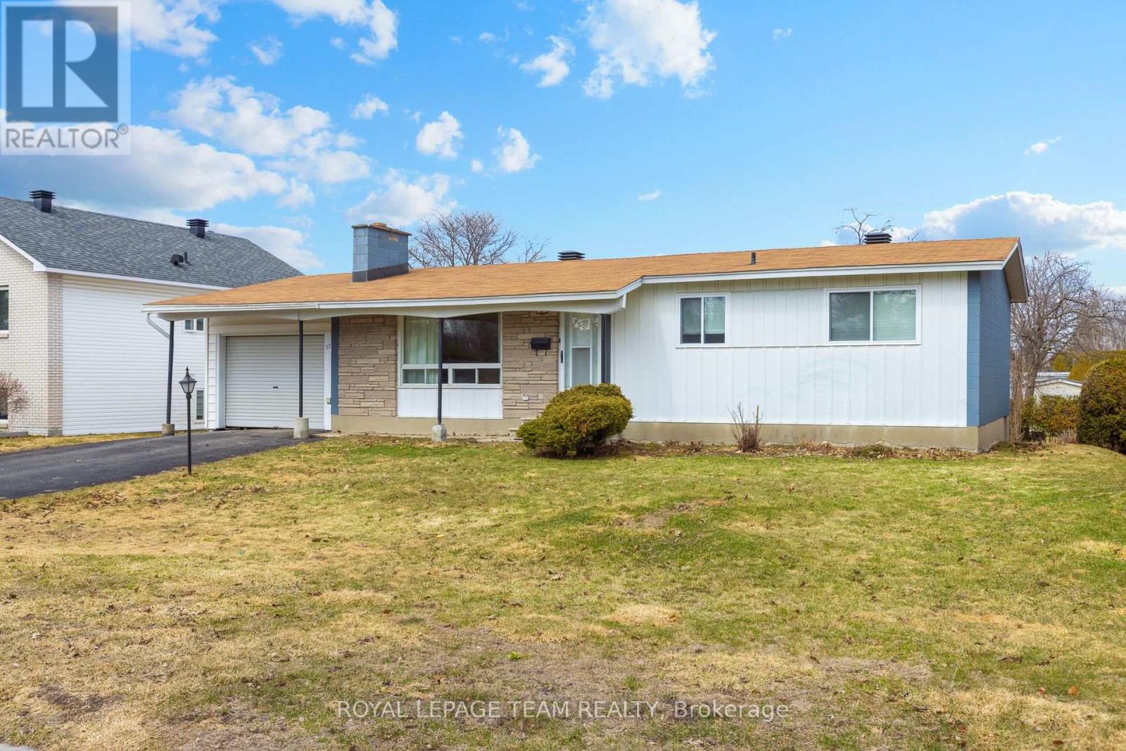 57 Sullivan Avenue, Ottawa, Ontario  K2G 1V1 - Photo 2 - X13003646