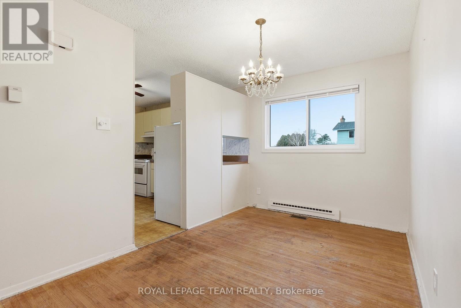 57 Sullivan Avenue, Ottawa, Ontario  K2G 1V1 - Photo 8 - X13003646