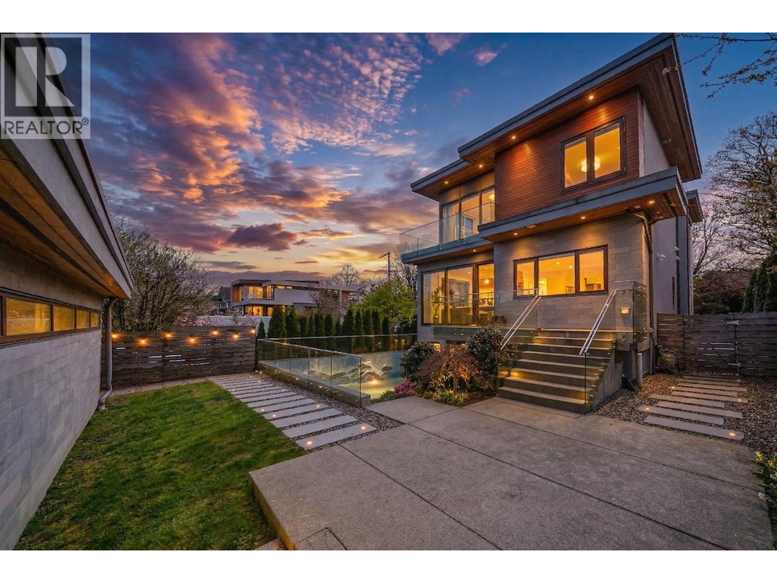 3011 W 27th Avenue, Vancouver, British Columbia  V6L 1W6 - Photo 2 - R3112140