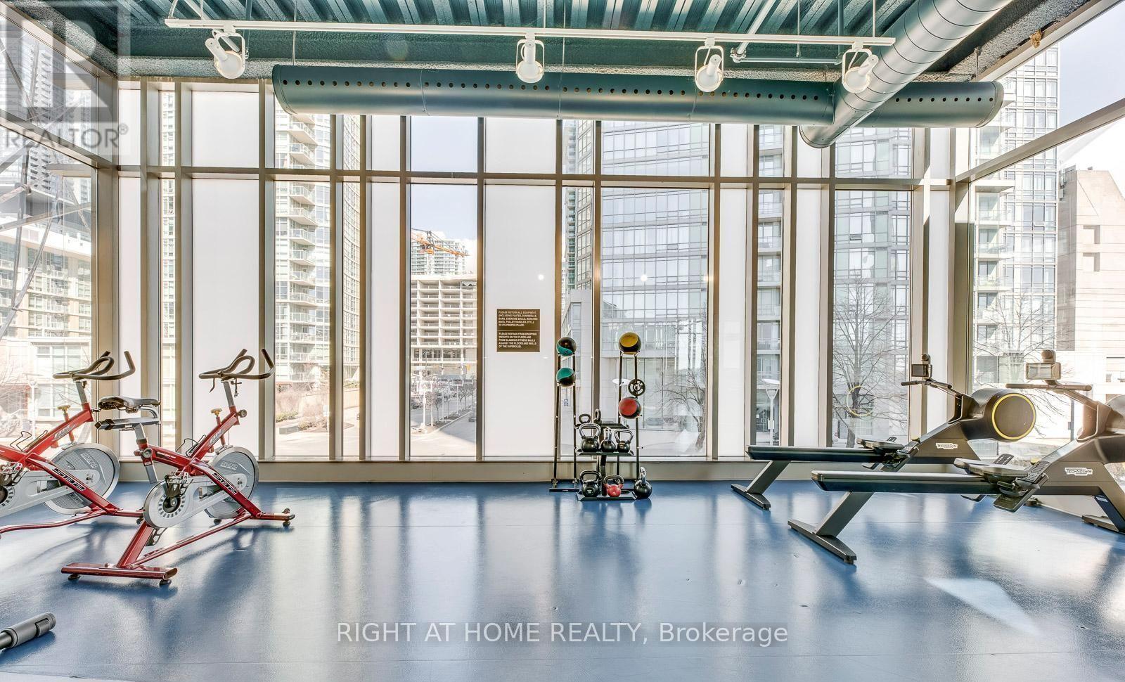 512 - 35 Mariner Terrace, Toronto, Ontario  M5V 3V9 - Photo 12 - C13004792