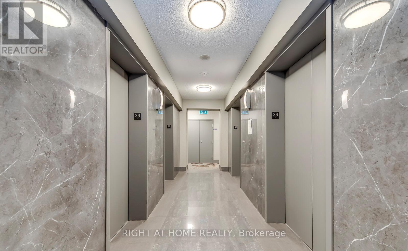 512 - 35 Mariner Terrace, Toronto, Ontario  M5V 3V9 - Photo 16 - C13004792