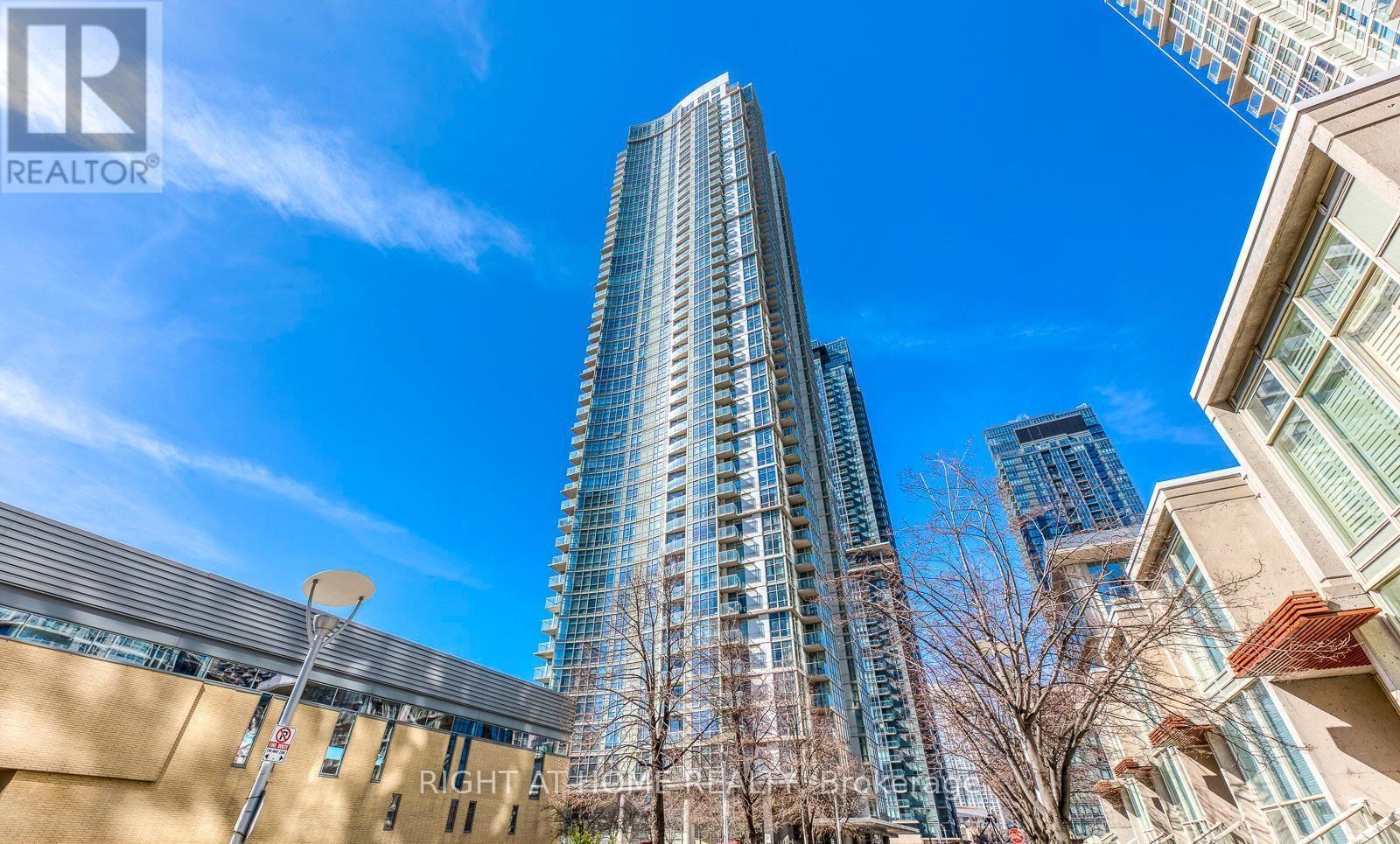 512 - 35 Mariner Terrace, Toronto, Ontario  M5V 3V9 - Photo 2 - C13004792