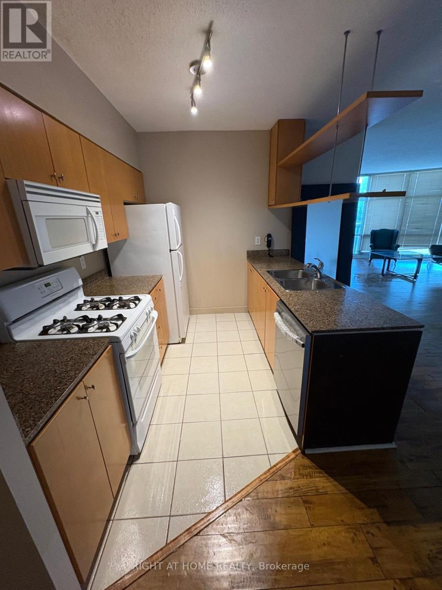 512 - 35 Mariner Terrace, Toronto, Ontario  M5V 3V9 - Photo 6 - C13004792