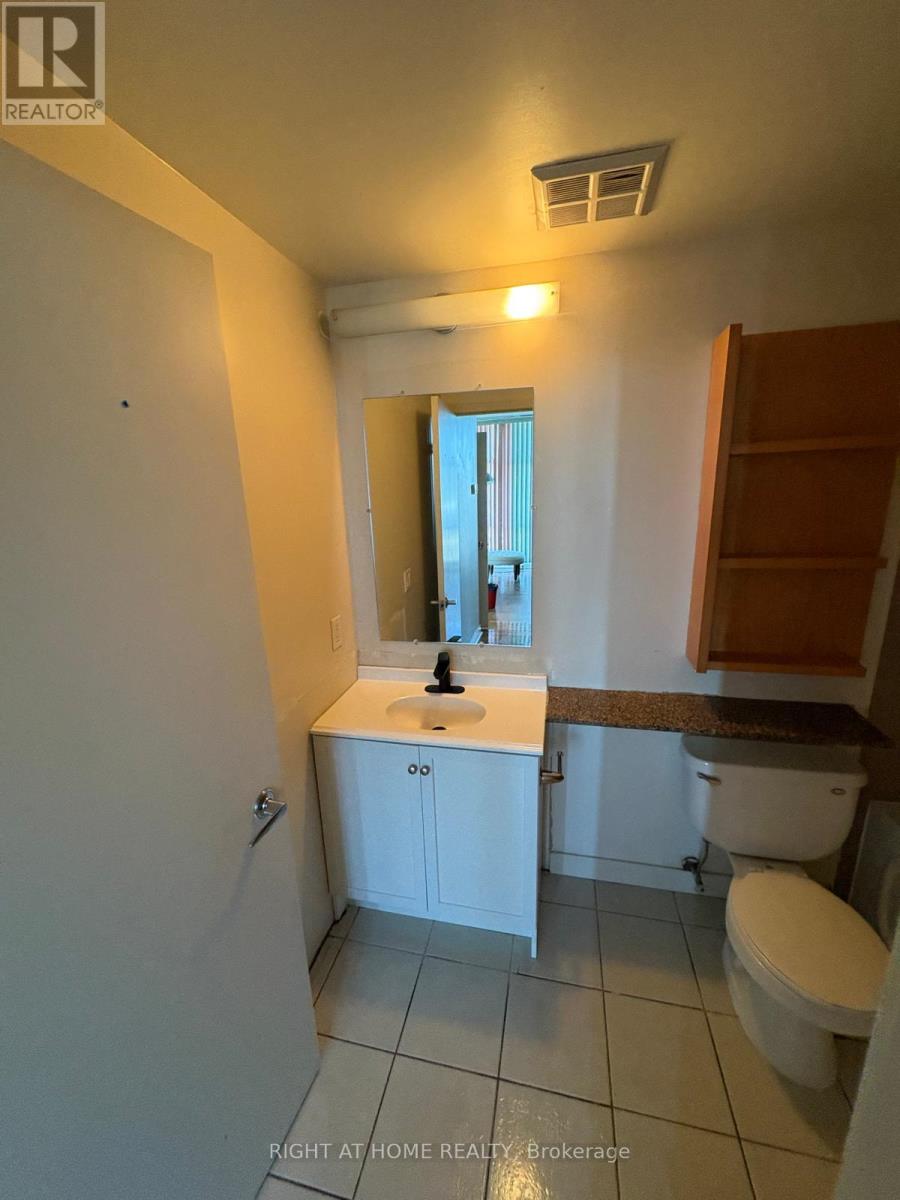 512 - 35 Mariner Terrace, Toronto, Ontario  M5V 3V9 - Photo 8 - C13004792