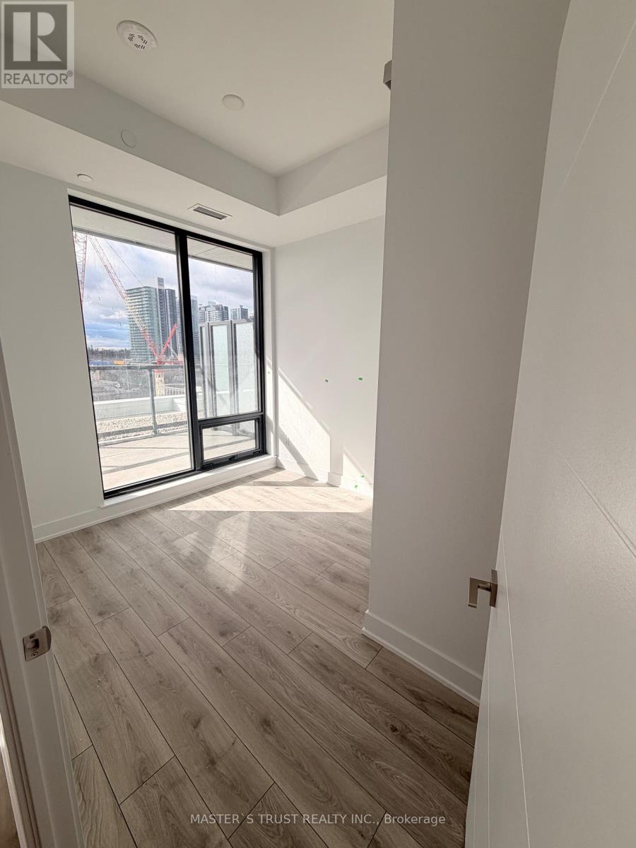 812 - 29 Green Trail Court, Toronto, Ontario  M2K 0J9 - Photo 4 - C13004836