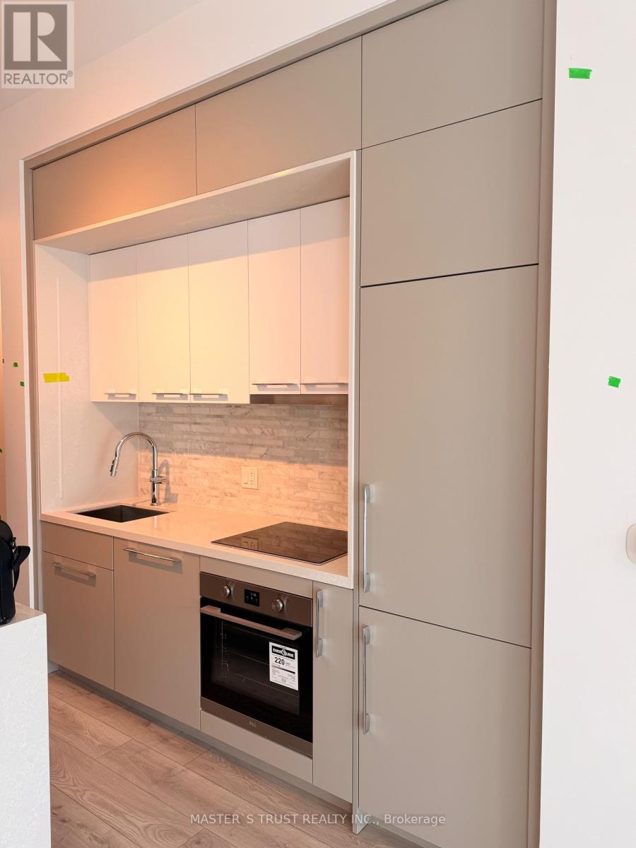 812 - 29 Green Trail Court, Toronto, Ontario  M2K 0J9 - Photo 5 - C13004836