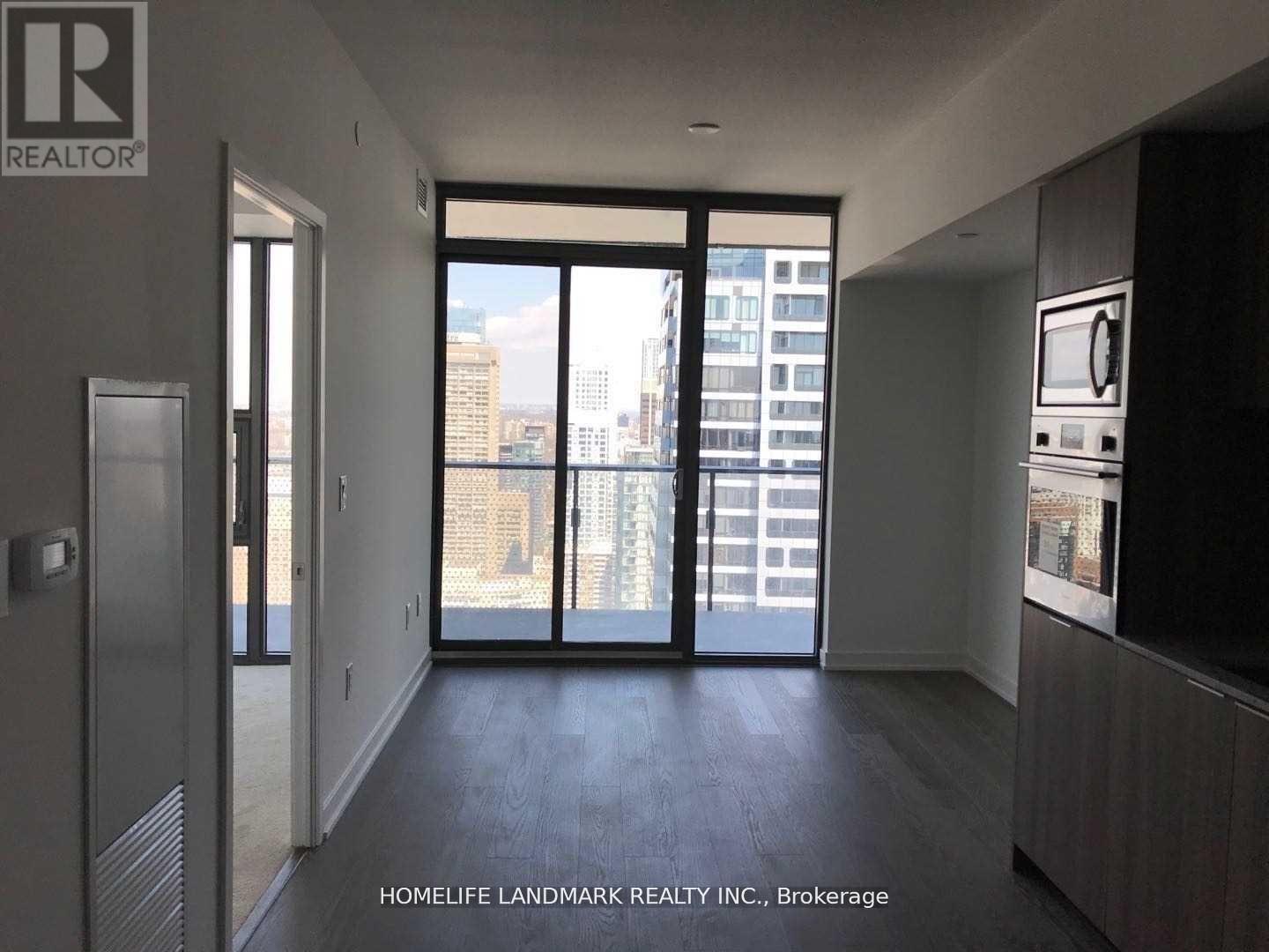 4409 - 11 Wellesley Street, Toronto, Ontario  M4Y 1E8 - Photo 2 - C13004854