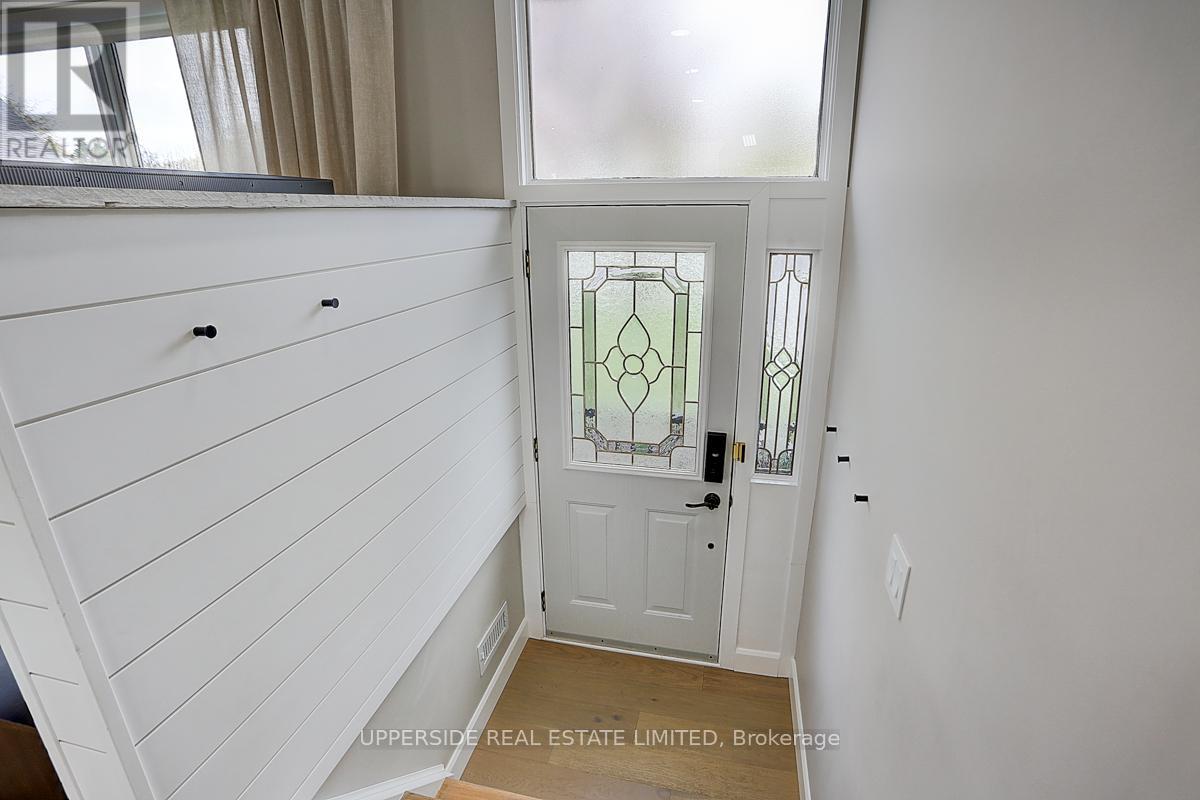 853 Capri Court E, Oshawa, Ontario  L1H 1S2 - Photo 2 - E13004828