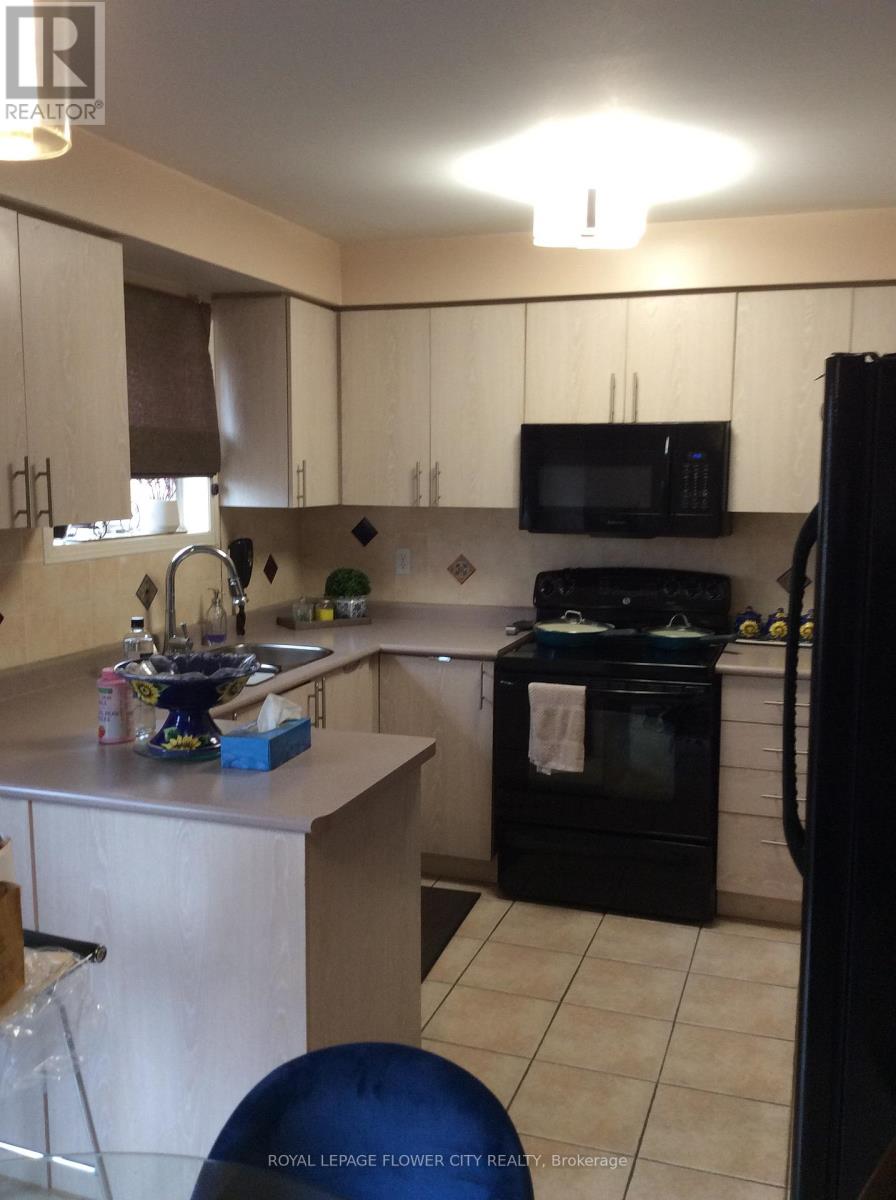 30 Condotti Drive, Vaughan, Ontario  L4H 2C8 - Photo 18 - N12987158