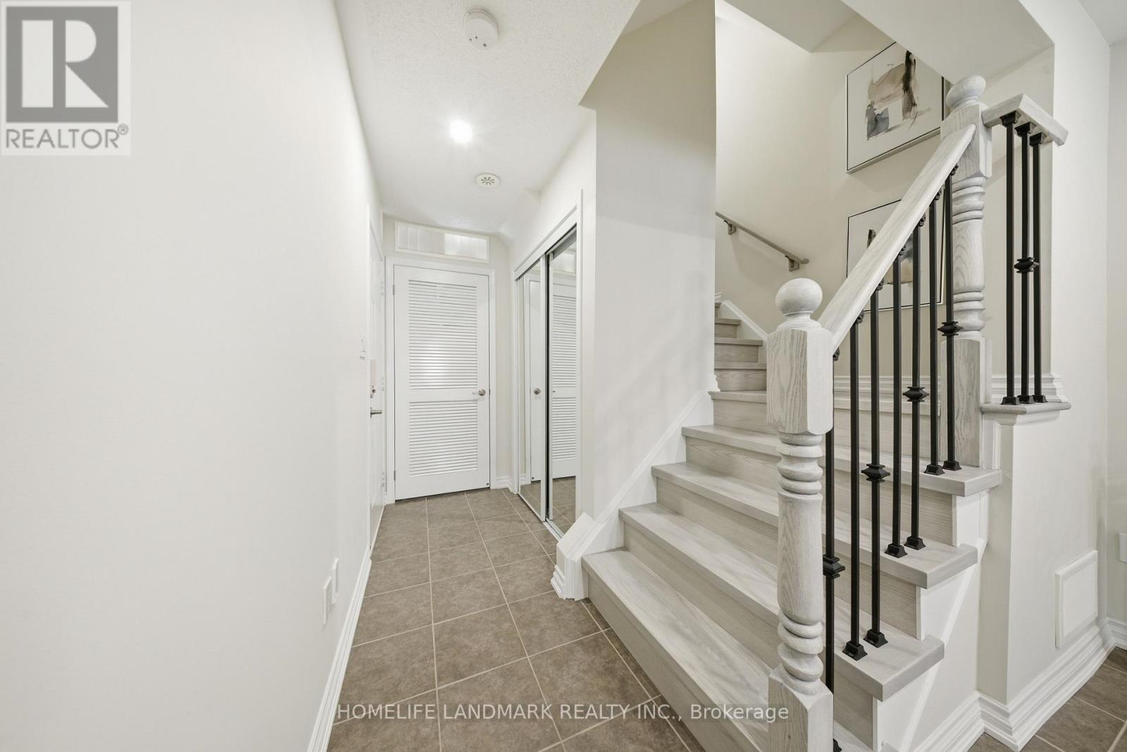 268 Wetenhall Landing, Milton, Ontario  L9T 7B7 - Photo 7 - W13004790