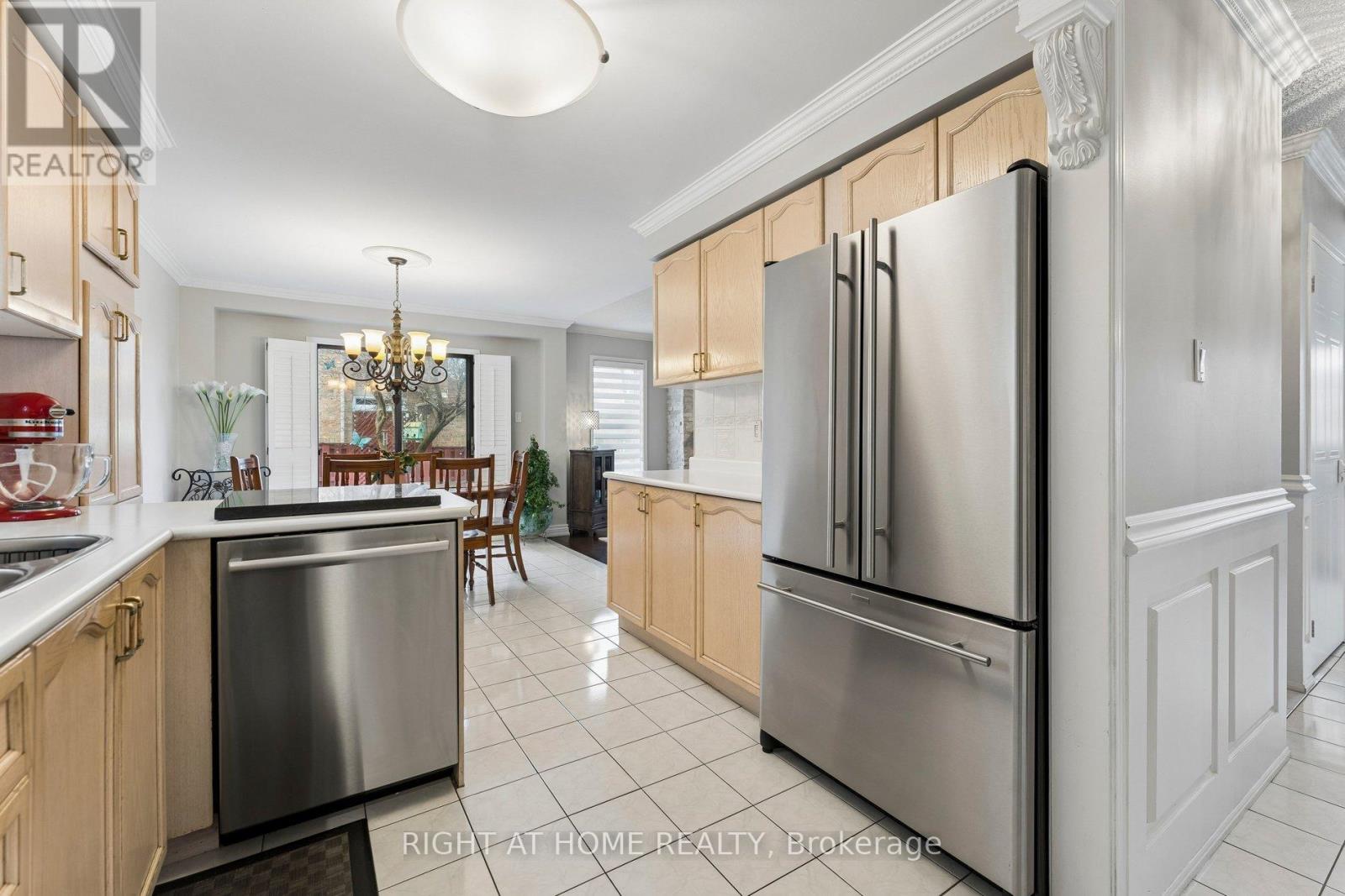 39 Banner Road, Brampton, Ontario  L6X 4K8 - Photo 18 - W13004824