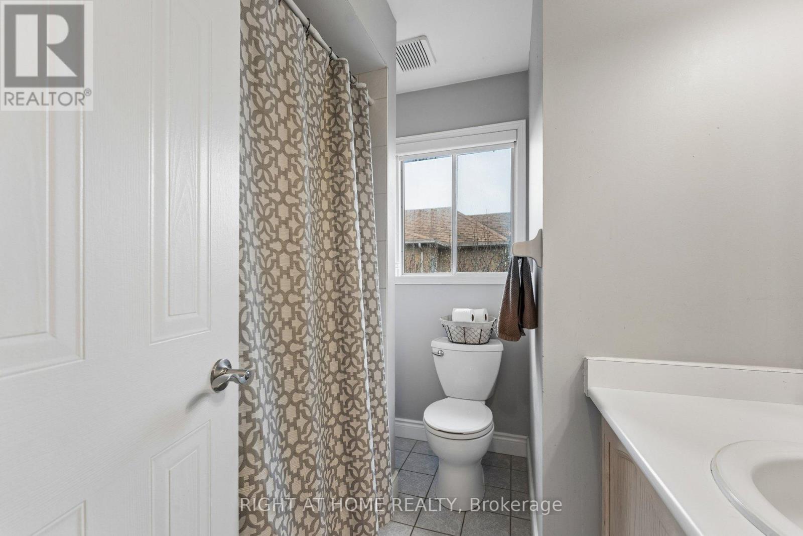 39 Banner Road, Brampton, Ontario  L6X 4K8 - Photo 37 - W13004824